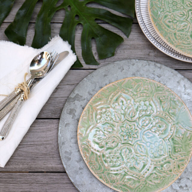 Green Faux Ceramic Plates 01 *