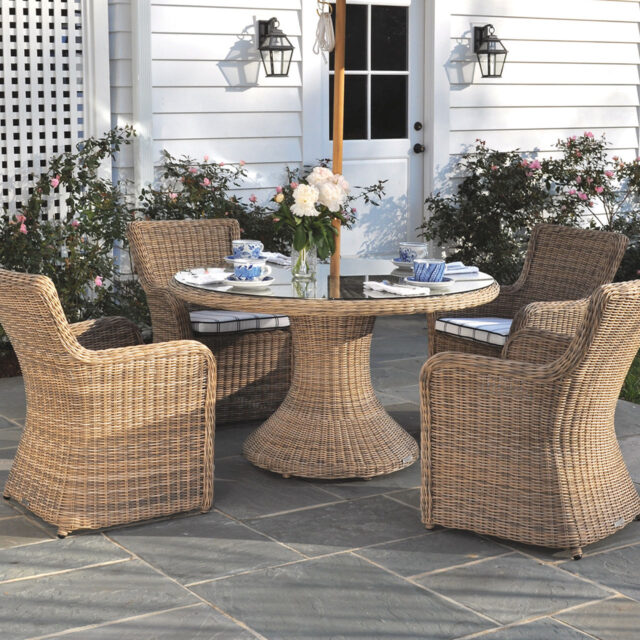 Sag Harbor Round Table 01
