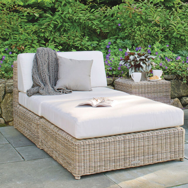 Sag Harbor Sectional Armless Chair 01