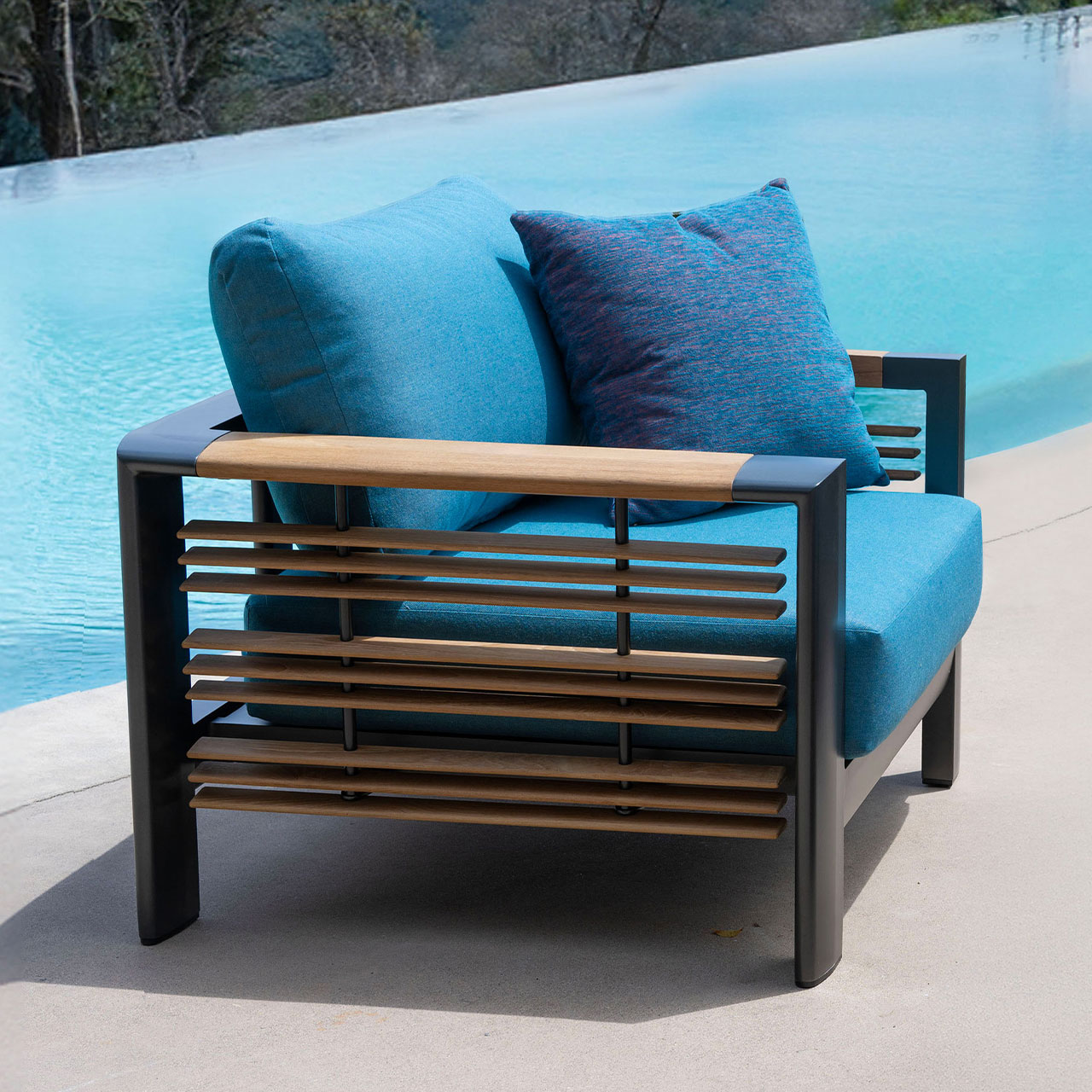 St. Bart Club Chair 01